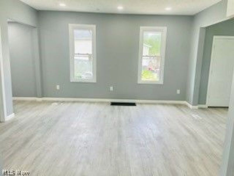 1527 W 19th Street, Lorain, OH 44052 Photo 7