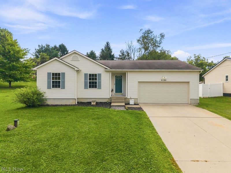 6192 Apple Street, Louisville, OH 44641 Photo 3