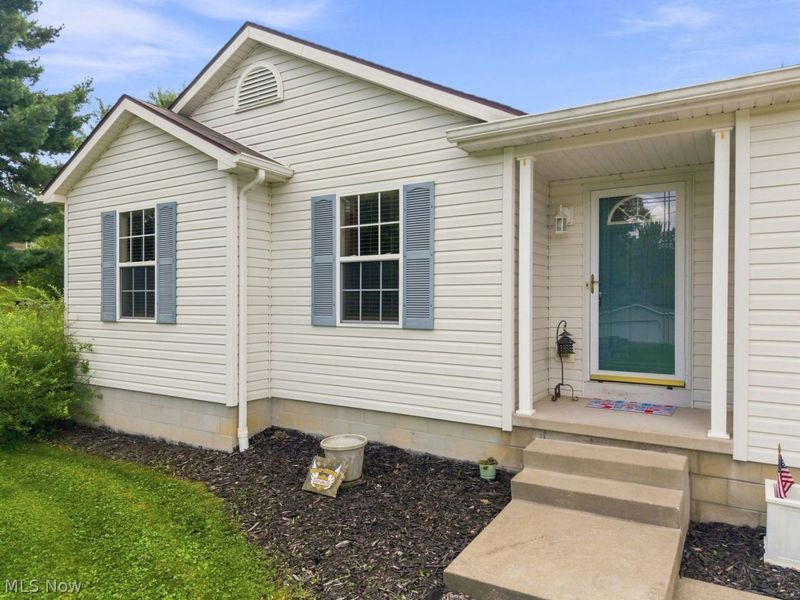 6192 Apple Street, Louisville, OH 44641 Photo 4