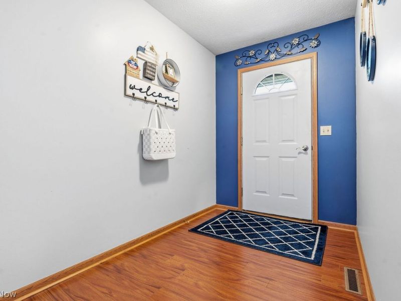 6192 Apple Street, Louisville, OH 44641 Photo 6