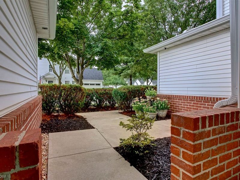 36468 N Reserve Circle, Avon, OH 44011 Photo 2