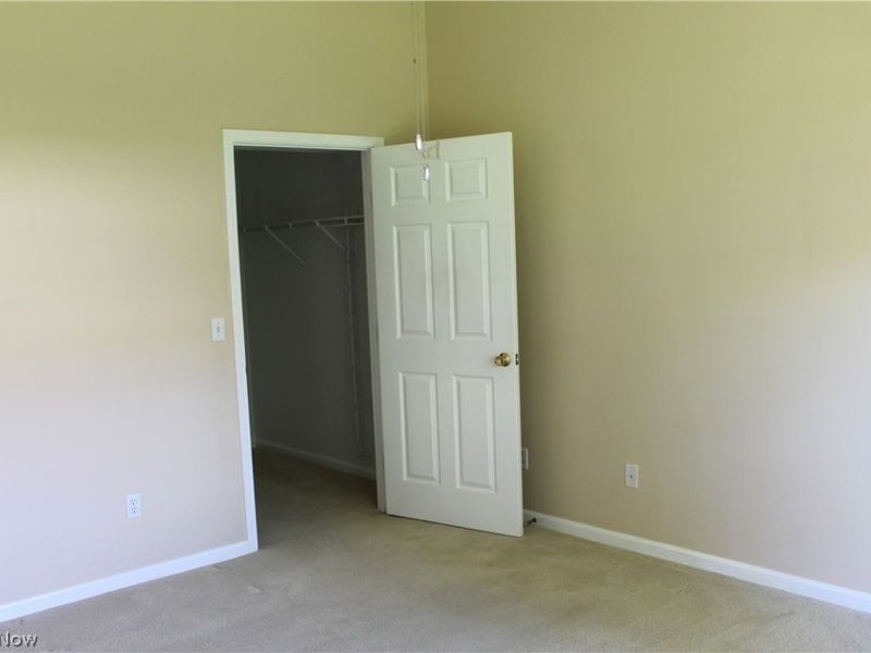 8739 Robinwood Terrace, Macedonia, OH 44056 Photo 12