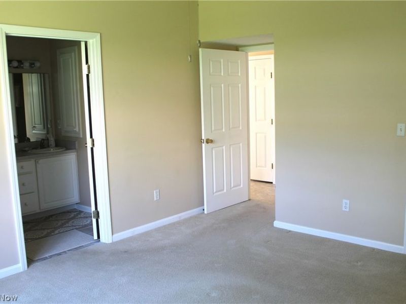8739 Robinwood Terrace, Macedonia, OH 44056 Photo 14