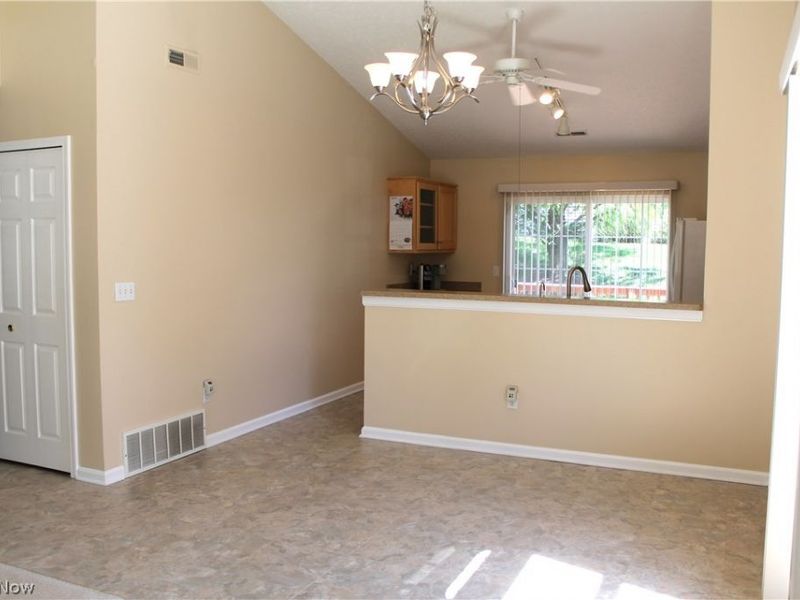 8739 Robinwood Terrace, Macedonia, OH 44056 Photo 3