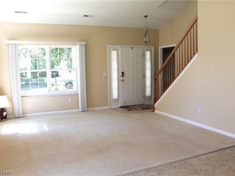 8739 Robinwood Terrace, Macedonia, OH 44056 Photo 4