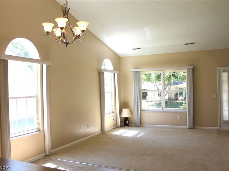 8739 Robinwood Terrace, Macedonia, OH 44056 Photo 5