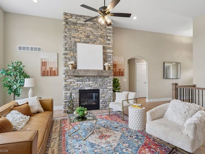 2301 Ledgestone Drive NW, Uniontown, OH 44685 Photo 4
