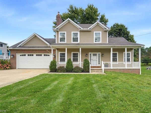 3112 Phillips Drive SW, Canton, OH 44706