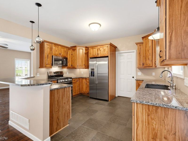 3112 Phillips Drive SW, Canton, OH 44706 Photo 10