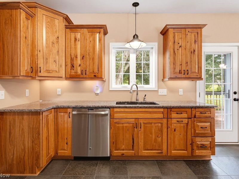 3112 Phillips Drive SW, Canton, OH 44706 Photo 11