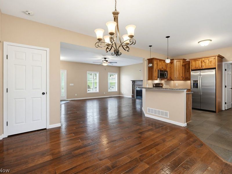 3112 Phillips Drive SW, Canton, OH 44706 Photo 14