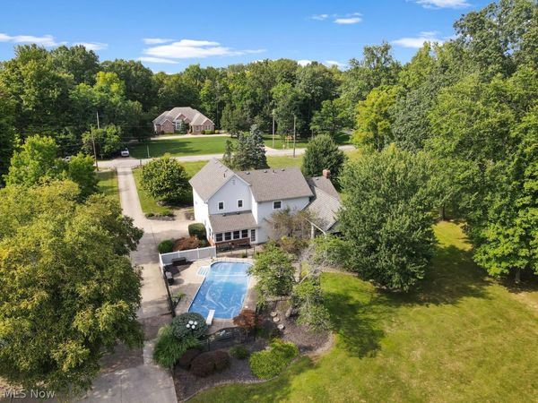 48252 Tina Lane , Amherst, OH 44001