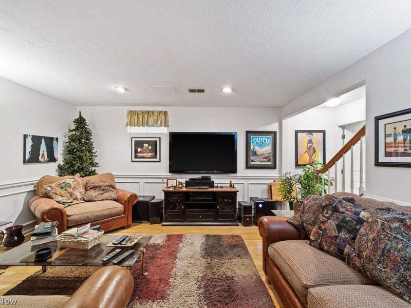 48252 Tina Lane, Amherst, OH 44001 Photo 22