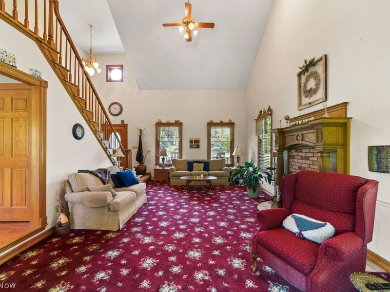 48252 Tina Lane, Amherst, OH 44001 Photo 5