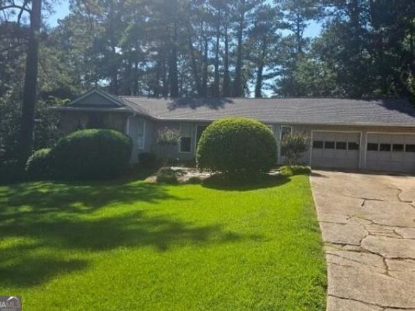 1623 Hidden Hills Parkway, Stone Mountain, GA 30088