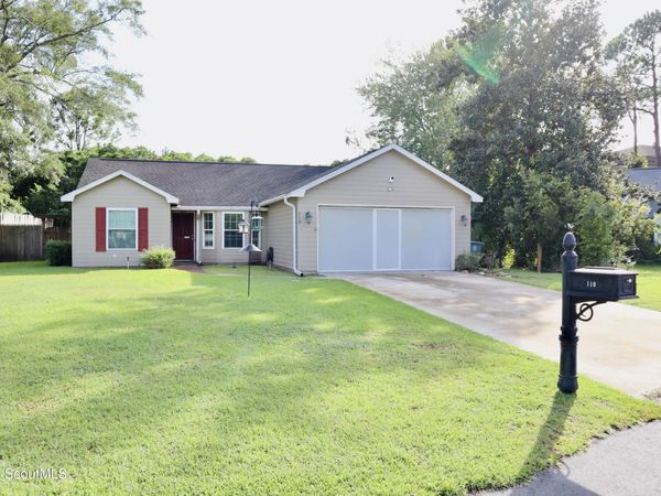 110 Azalea Court , Kingsland, GA 31548