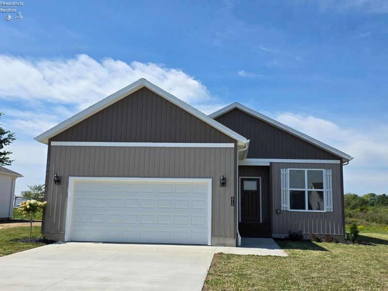 312 Ethan Drive, Fremont, OH 43420 Photo 1