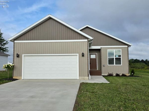 312 Ethan Drive, Fremont, OH 43420