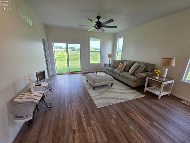 312 Ethan Drive, Fremont, OH 43420 Photo 5