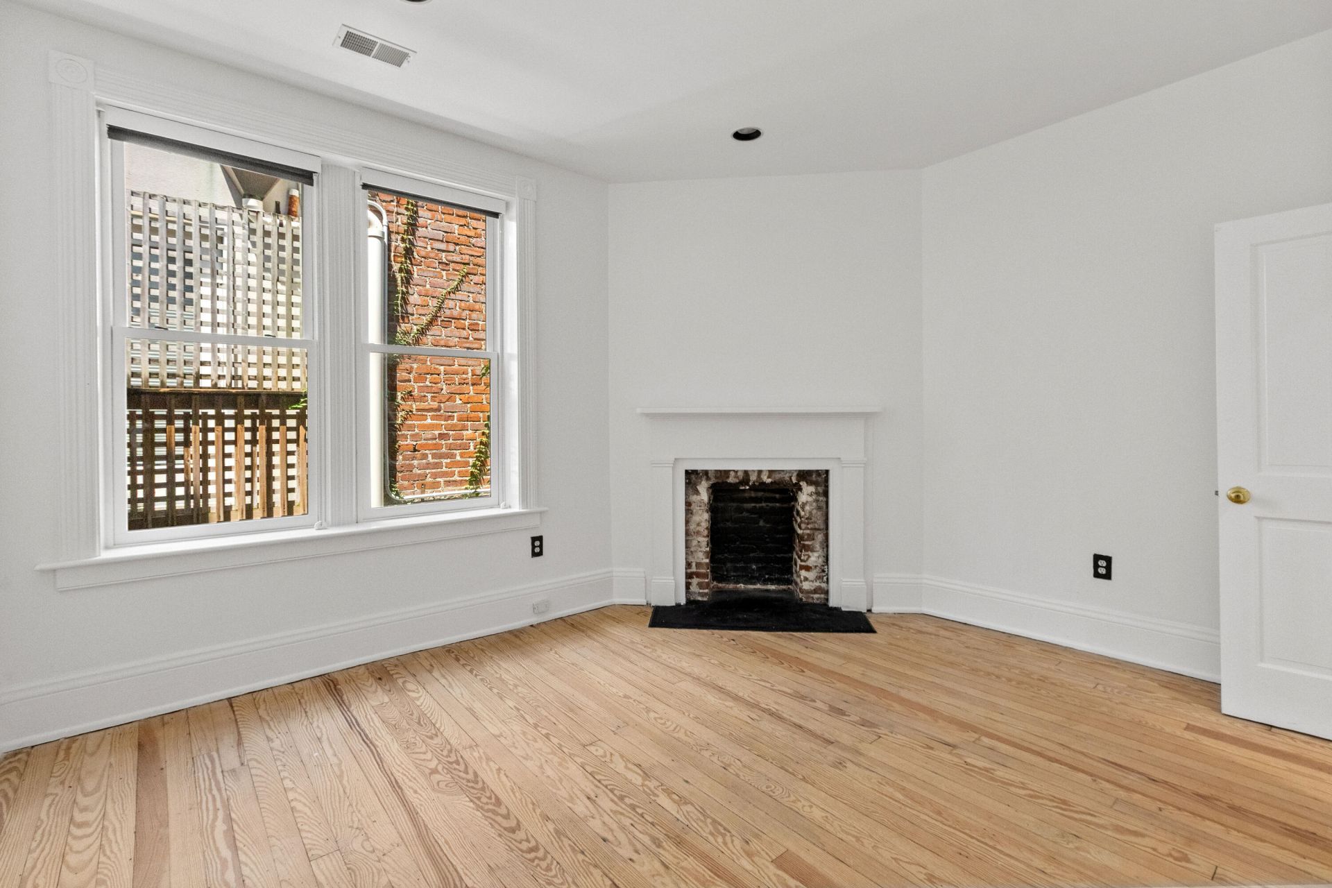 53 Broad Street  Photo 23