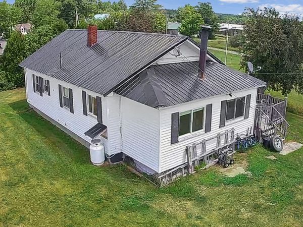18 Johnson Flat Road , Burnham, ME 04922