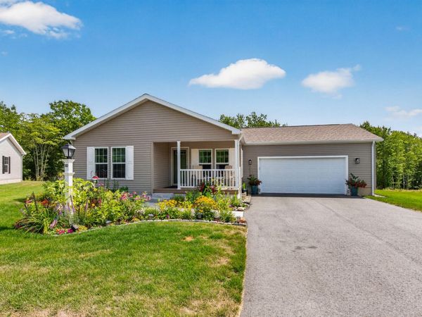10 Rockport Avenue, Berwick, ME 03901