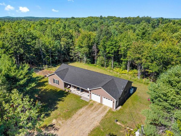 5 Howards Lane , Windsor, ME 04363