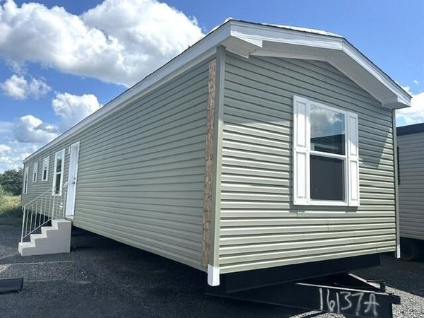 115 Dutch Drive , Farmington, ME 04938