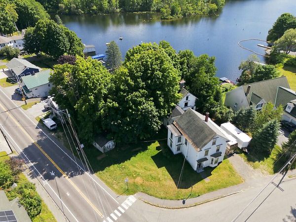 2 Old Belgrade Avenue , Oakland, ME 04963