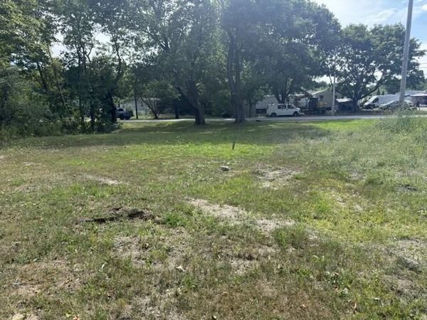 375 Upper Pleasant Street , Rockland, ME 04841
