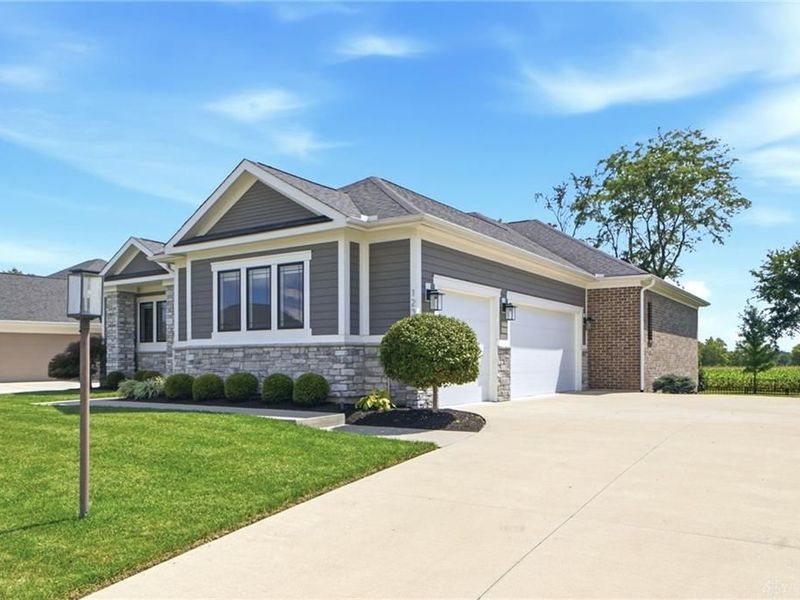 1233 Stallion Run, Beavercreek Township, OH 45385 Photo 2