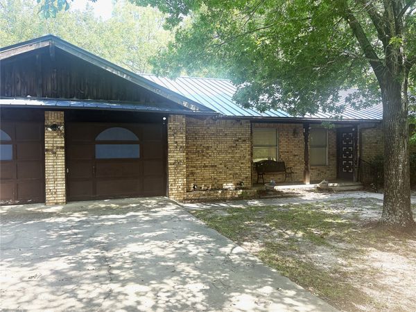 798 N Jefferson Highway, Atoka, OK 74525