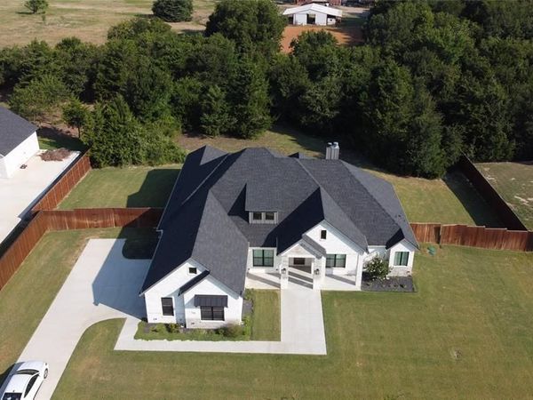 4231 Spring Garden Road , Midlothian, TX 76065