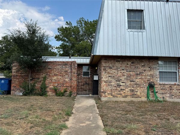 4701 Sagebrush CIR, Austin, TX 78745