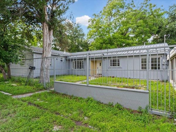 103 W Beaumont , Thrall, TX 76578