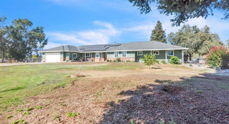 10165 Equestrian Dr, Elk Grove, CA 95624 Photo