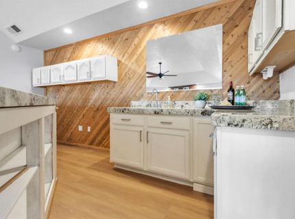 10165 Equestrian Dr, Elk Grove, CA 95624 Photo