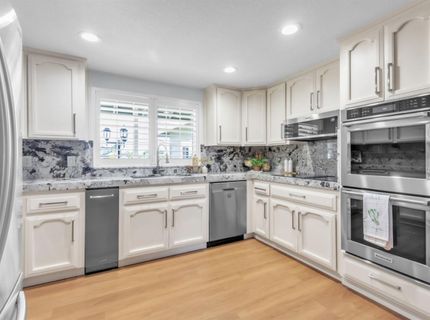 10165 Equestrian Dr, Elk Grove, CA 95624 Photo