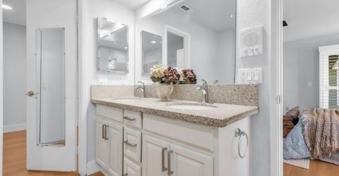 10165 Equestrian Dr, Elk Grove, CA 95624 Photo