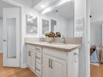 10165 Equestrian Dr, Elk Grove, CA 95624 Photo