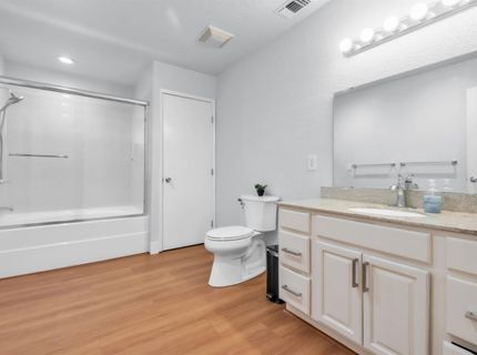 10165 Equestrian Dr, Elk Grove, CA 95624 Photo
