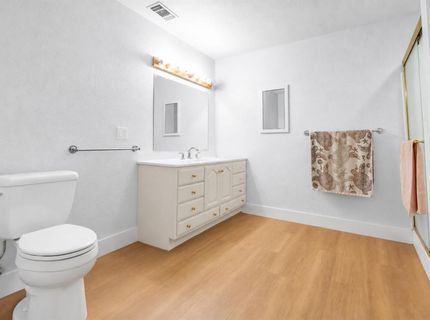 10165 Equestrian Dr, Elk Grove, CA 95624 Photo