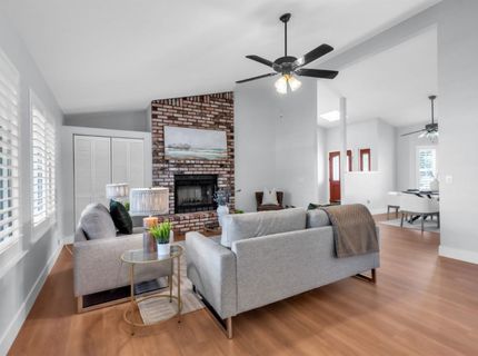 10165 Equestrian Dr, Elk Grove, CA 95624 Photo
