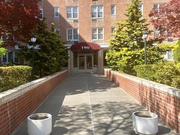 2 Sadore Lane, Unit 5Z, Yonkers, NY 10710
