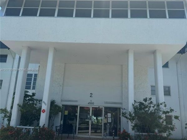 4880 NW 22nd St, Unit 110, Lauderhill, FL 33313