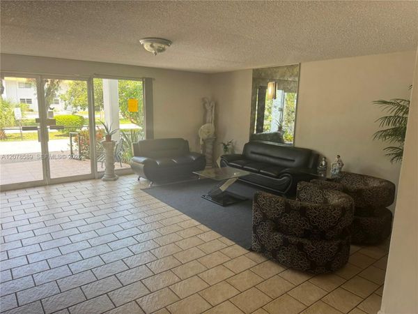 4880 NW 22nd St , Unit 110, Lauderhill, FL 33313