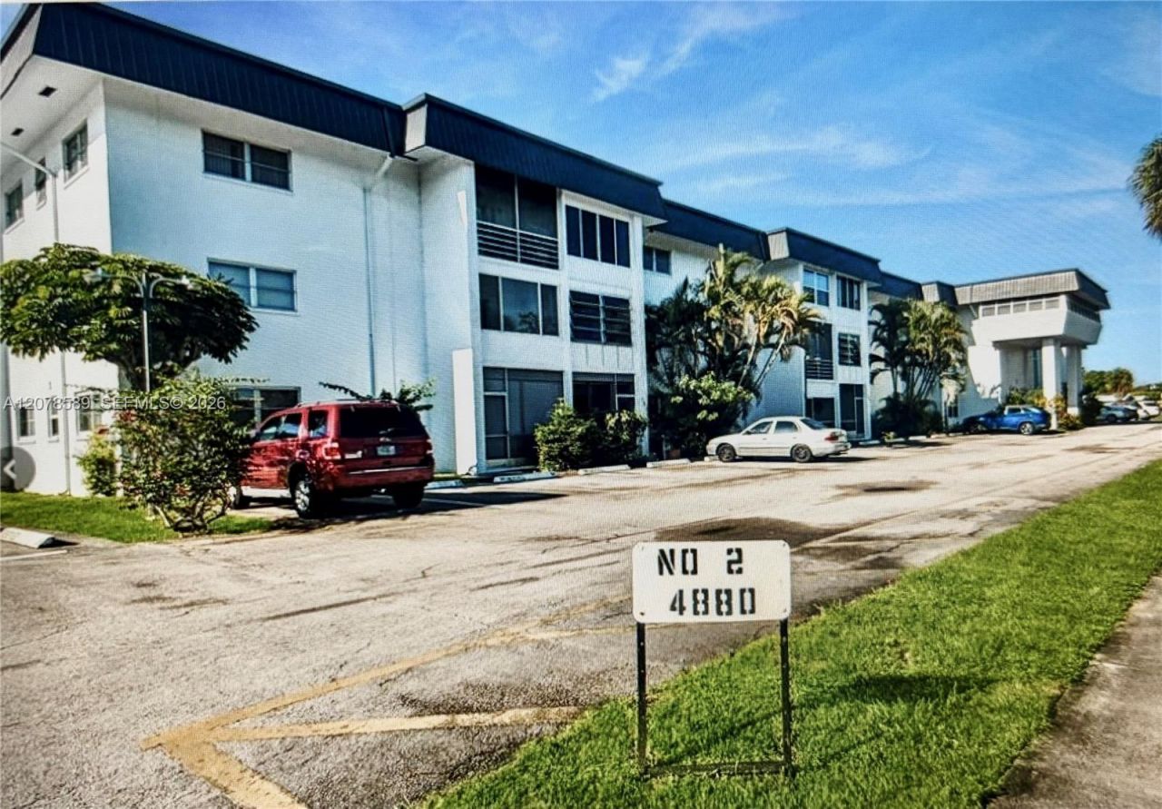 4880 NW 22nd St, Unit 110, Lauderhill, FL 33313 Photo