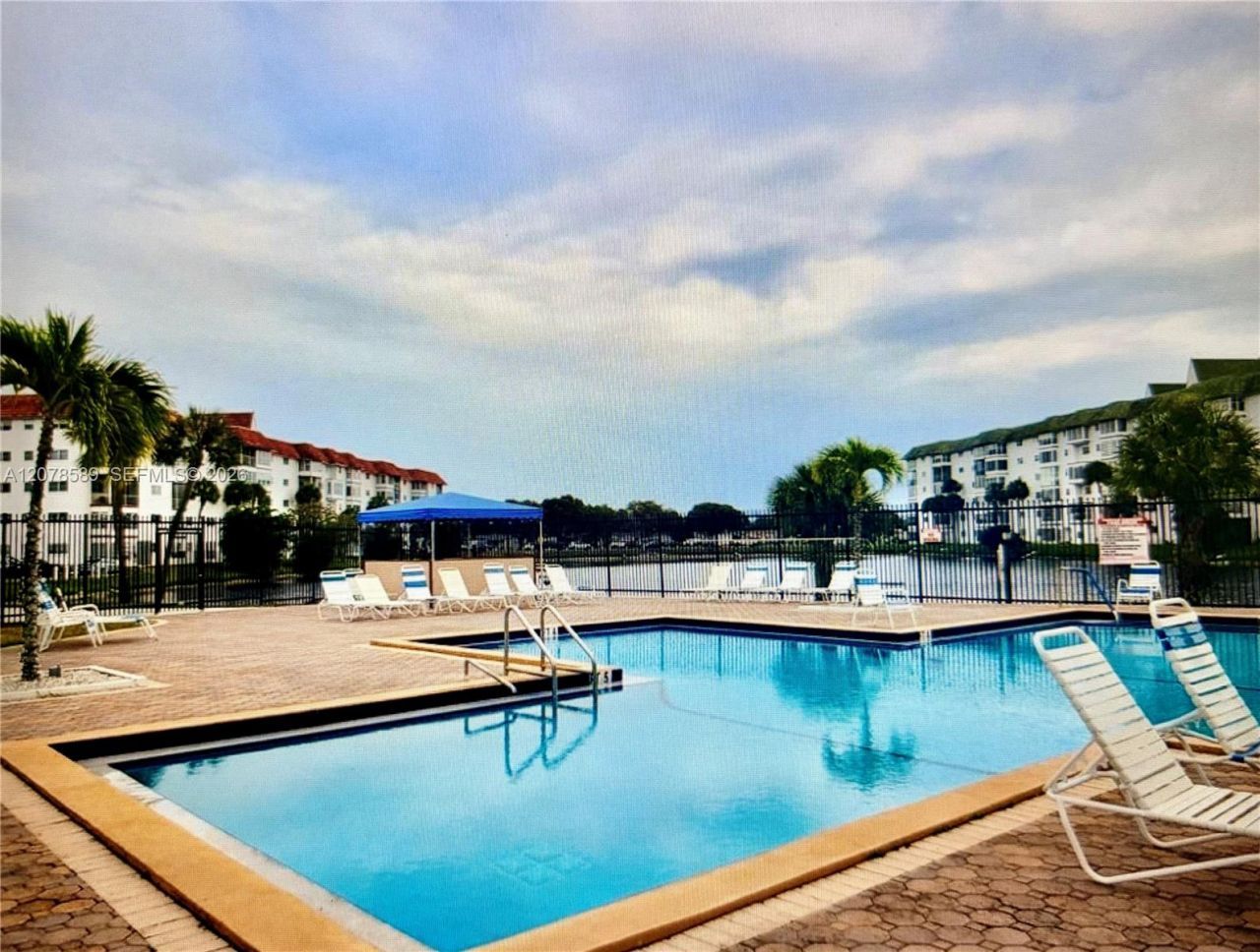 4880 NW 22nd St, Unit 110, Lauderhill, FL 33313 Photo