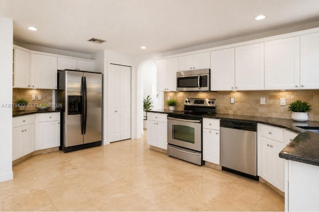 10916 NW 58th Ter , Doral, FL 33178 Photo