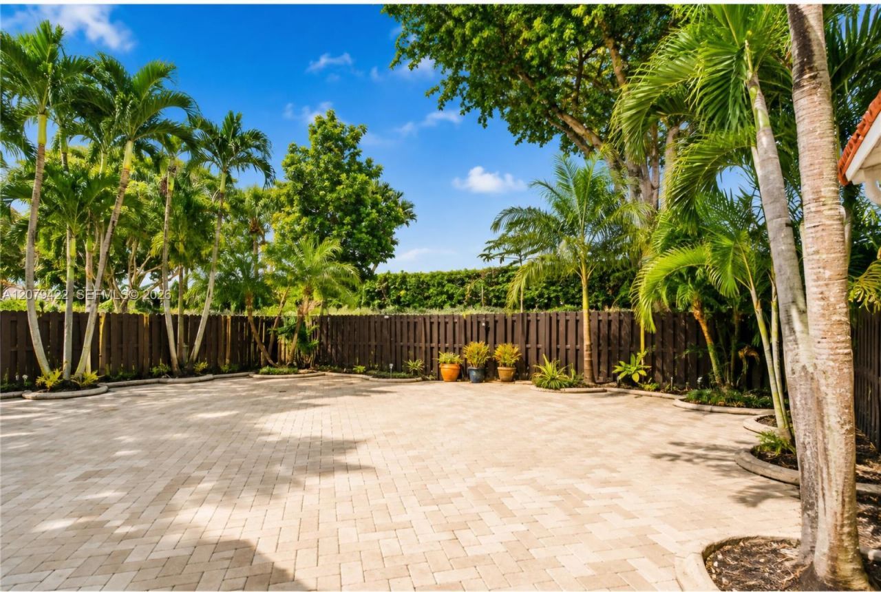 10916 NW 58th Ter , Doral, FL 33178 Photo